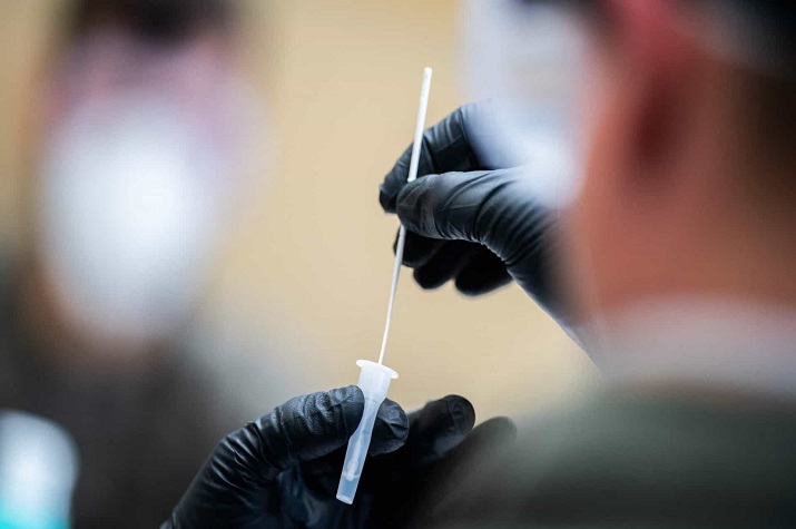 Pequim nega obrigação de testes anais a diplomatas norte-americanos