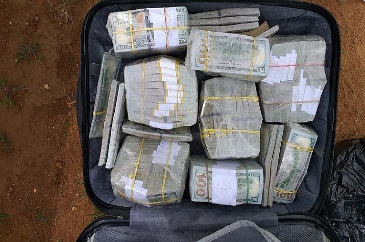 Lussaty destapa as cubas e mostra as miudezas do Serviço de Inteligência e Segurança de Estado