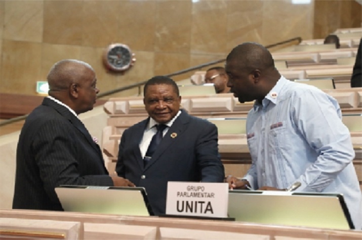 Deputados na oposição louvam flexibilidade do MPLA na revisão da Constituição    