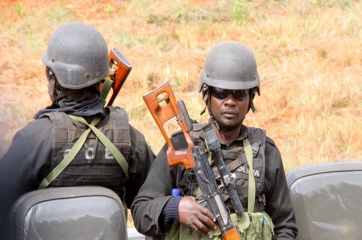 Polícia apedrejada em Maputo depois de uma cidadã ser alvejada durante operação