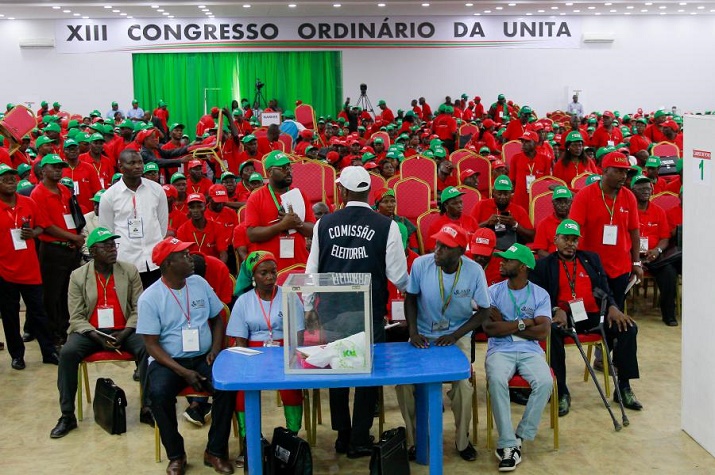 Webba e Massanga 'comemoram' queda de ACJ em Paris