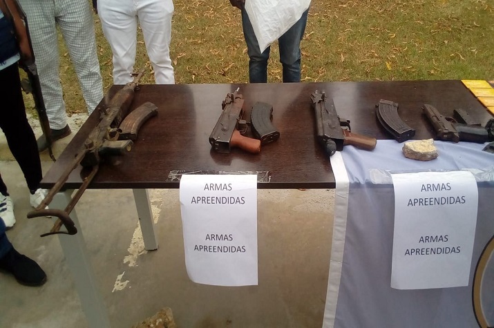 Luanda: Polícia apreendeu cinco metralhadoras do tipo AKM nas últimas 72 horas