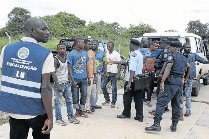 Moxico: Investigação criminal deteve dois militares por tráfico de seres humanos