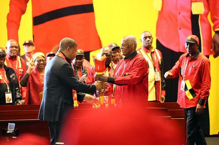 Congresso do MPLA:  Menções honrosas excluem Eduardo dos Santos  