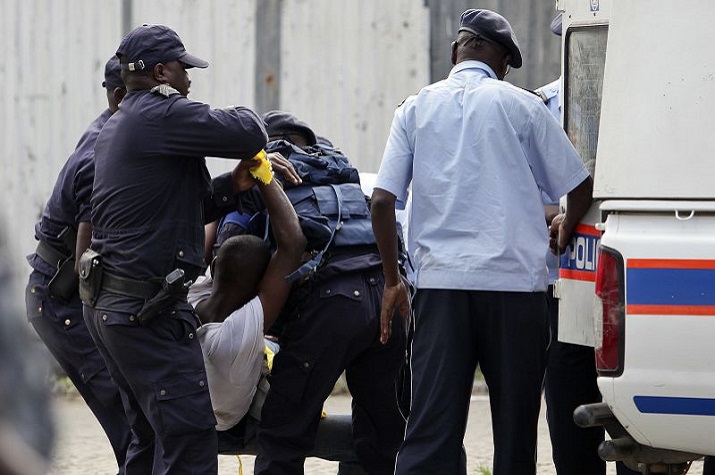 Detidos agentes da Polícia Nacional por furto de diamantes e dinheiro