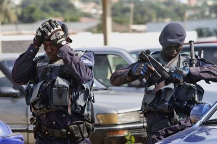 Ilha de Luanda: Batuqueiro alvejado mortalmente pela Brigada Moto durante perseguição policial