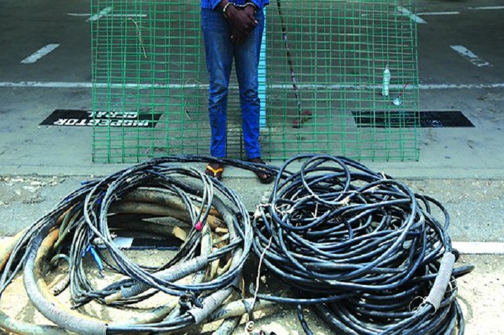 Cidadãos suspeitos de furtar e queimar cabos eléctricos ‘sob cuidados’ da polícia    