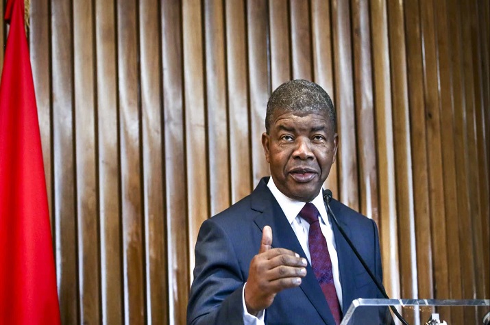 Chefe de Estado fala hoje à imprensa