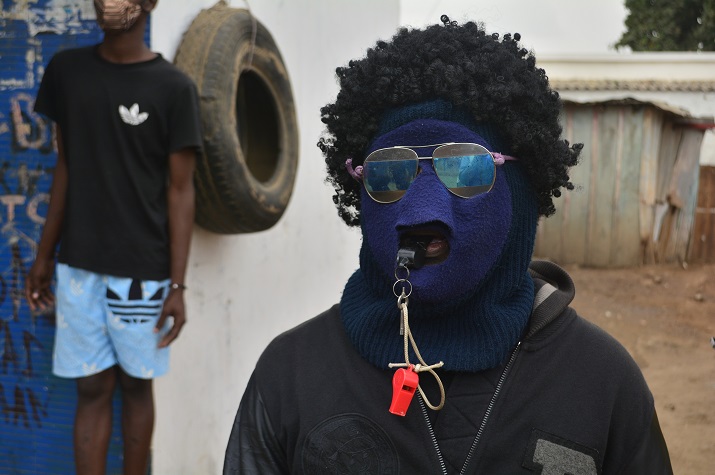 Cacuaco: Turma do Apito do Bairro Boa Esperança está a usar arma de fogo para defender os moradores