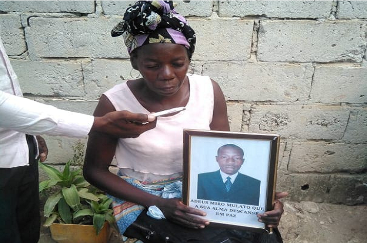 Em Luanda - Jovem morto com uma facada no peito por resistir a assalto de um telemóvel