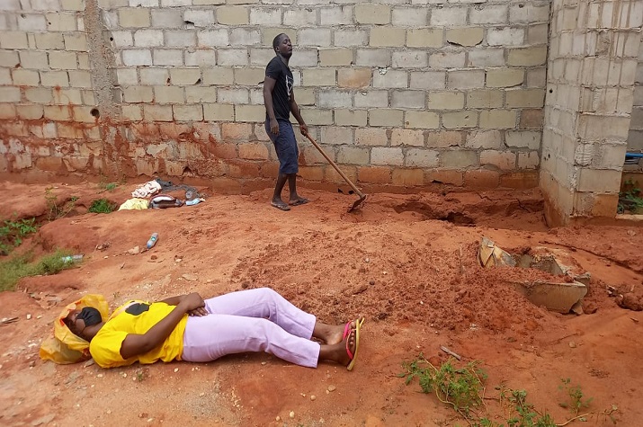 Duas jovens escaparam das mãos do assassino que violou, matou e enterrou duas jovens em Luanda