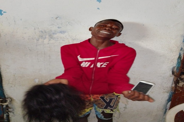 Polícia Nacional no São Pedro da Barra detém adolescente assaltante de perucas e telefones