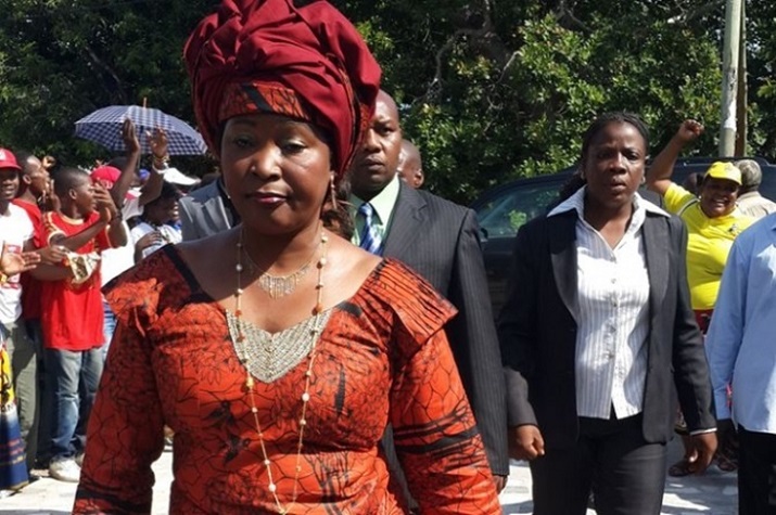 Ex-embaixadora de Moçambique em Angola começa a ser julgada por desvio de 1,6 milhões de euros