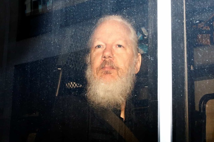 Justiça britânica autoriza extradição de Assange para os EUA