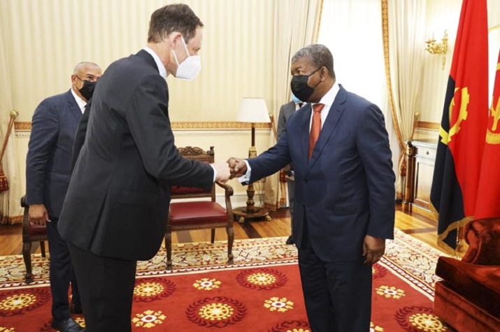 De Beers regressa a Angola para exploração de diamantes nos próximos 35 anos