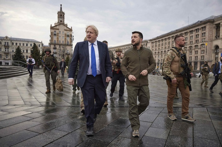 Primeiro-ministro britânico anuncia mais 350 milhões de euros em ajuda militar à Ucrânia