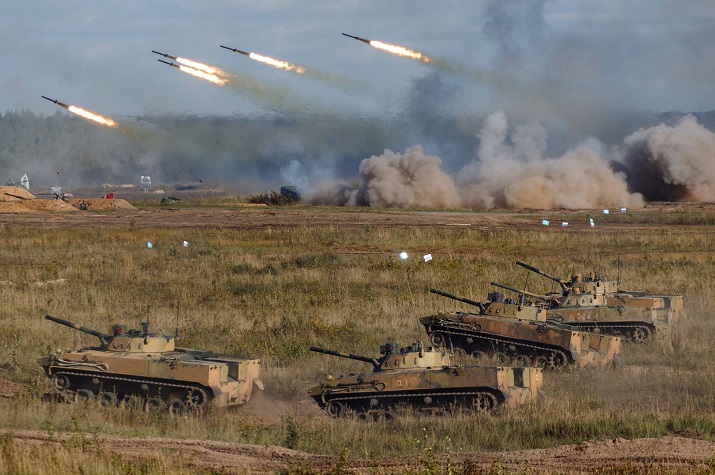 Rússia realiza exercício militar com disparo simulado de mísseis nucleares