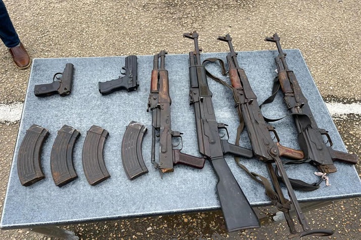 Polícia em Luanda apreende 13 AKM-47 em três dias
