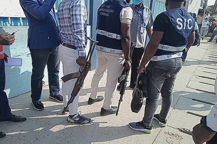Efectivos do SIC-Luanda e agente da PNA apanhados em roubo de armazém