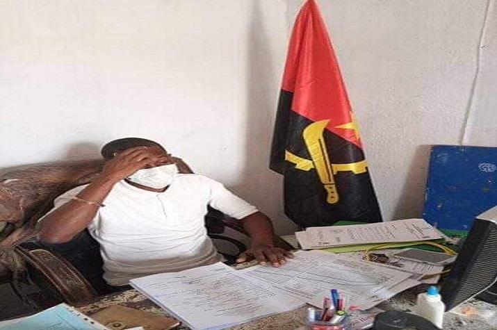 Marginais levaram o mastro e a bandeira da República da Comissão de Moradores da Boa Esperança