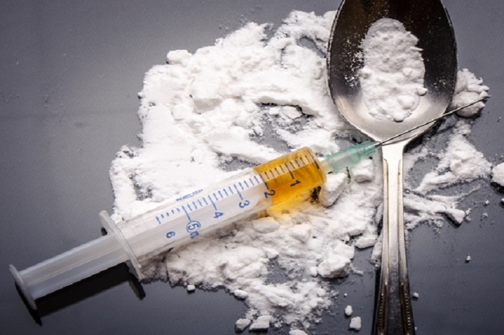 SIC desmantela casa de prostituição e venda de Cocaína e Crack no coração de Talatona
