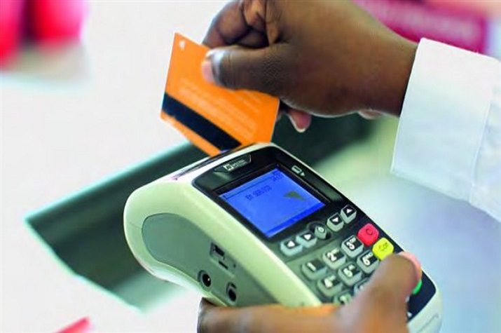 Clonagem de multicaixa: Cidadão pagou a conta de um almoço e perdeu 18 milhões de kwanzas
