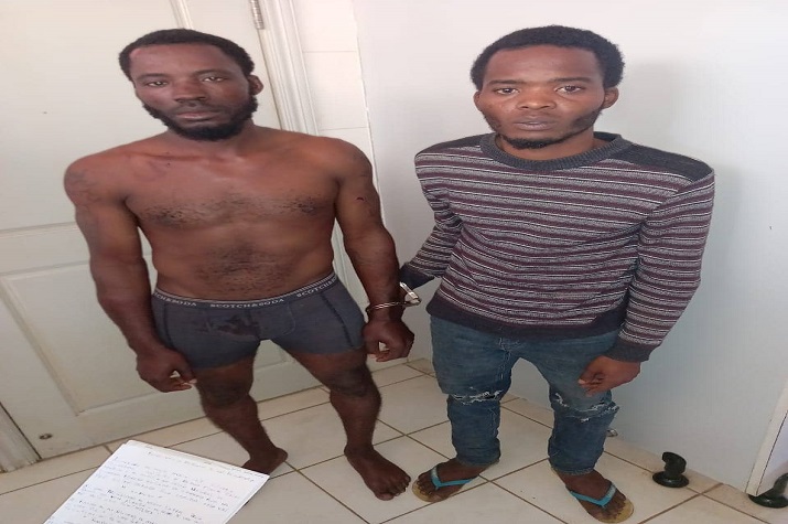 DIIP captura marginais que assaltavam com AKM no bairro Catinton