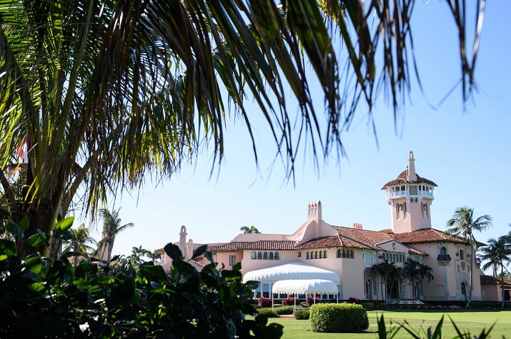 FBI faz buscas em casa de Donald Trump em Mar-A-Lago