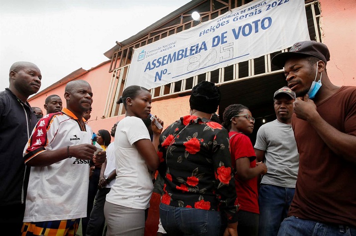 Contagem paralela da UNITA dá vantagem ao MPLA com 47,98, Galo Negro segue com 46,89 por cento