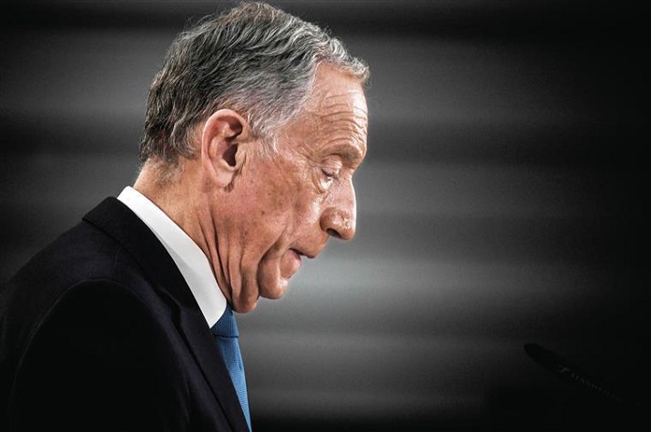 Agente da Polícia portuguesa reformado de forma compulsiva por insultar Marcelo de Sousa