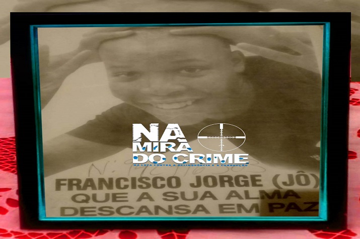 Corpo de adolescente de 16 anos de idade encontrado sem vida e com a garganta cortada