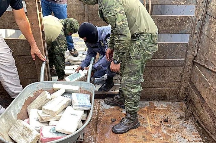 Autoridades brasileiras apreendem mais de 750 Kg de cocaína
