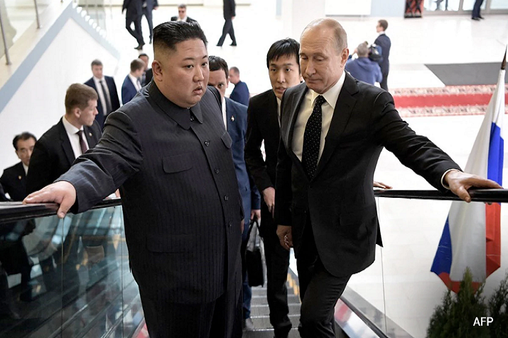 Kim Jong-un na Rússia para negociar venda de armas