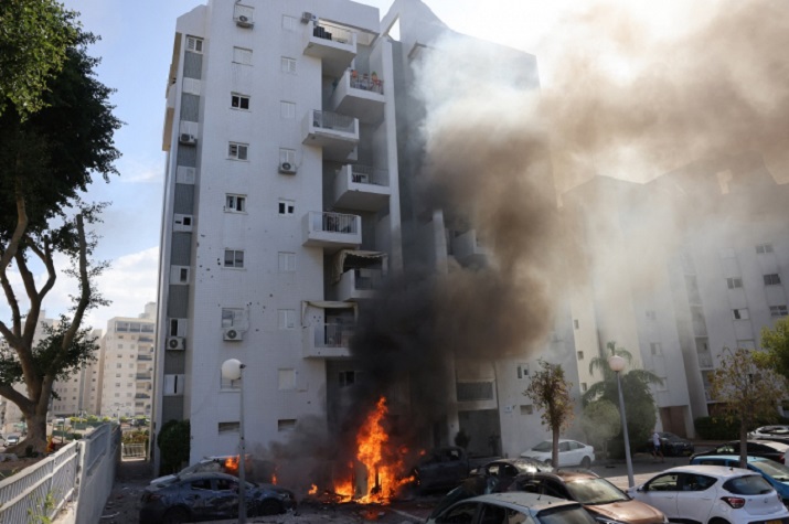 Pelo menos 300 israelitas mortos após ataque do Hamas