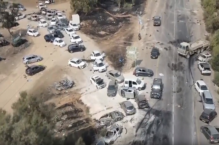 Guerra na Terra Santa: Carros abandonados dão vislumbre do pânico sentido no ataque do Hamas