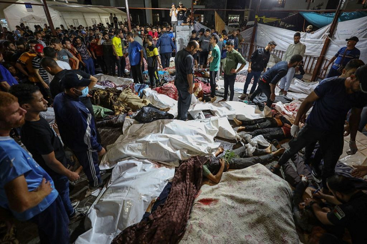 Israel bombardeia Hospital em Gaza e mata mais de 500 pessoas, a maioria são mulheres e crianças