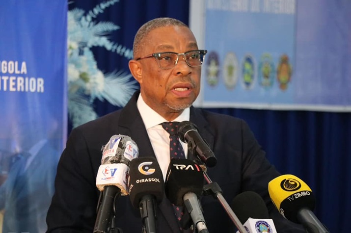 A criminalidade em Angola diminuiu 2,7 por cento este ano - Ministro do Interior