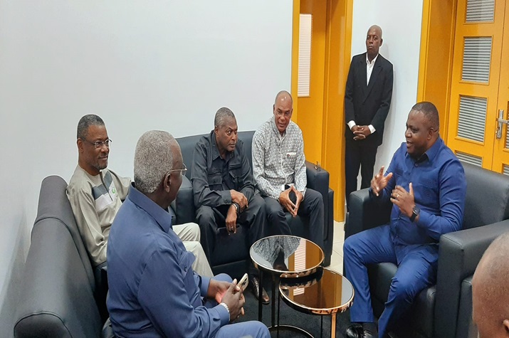 Chivukuvuku considera perigoso quando Governo e povo ficam desesperados ao mesmo tempo