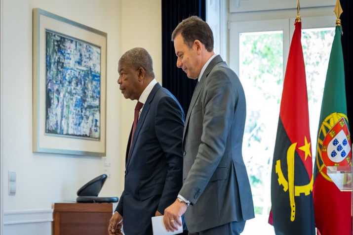 Primeiro-Ministro português trabalha em Angola