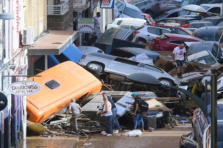 Chuva causa mais de uma centena de mortes em Espanha