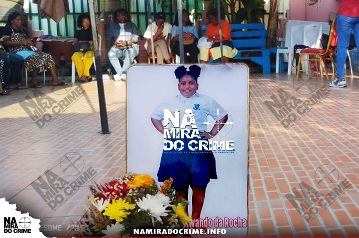 Silêncio total em casa da Vitória: Pais da menina atingida mortalmente por uma bala (ainda) não acreditam no desaparecimento físico da pequena