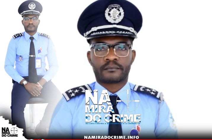 Cúmulo: Polícia funcionário da direcção de informação e propaganda do MPLA