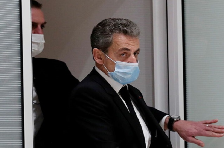 URGENTE: Ex-presidente francês condenado a um ano de prisão efetiva