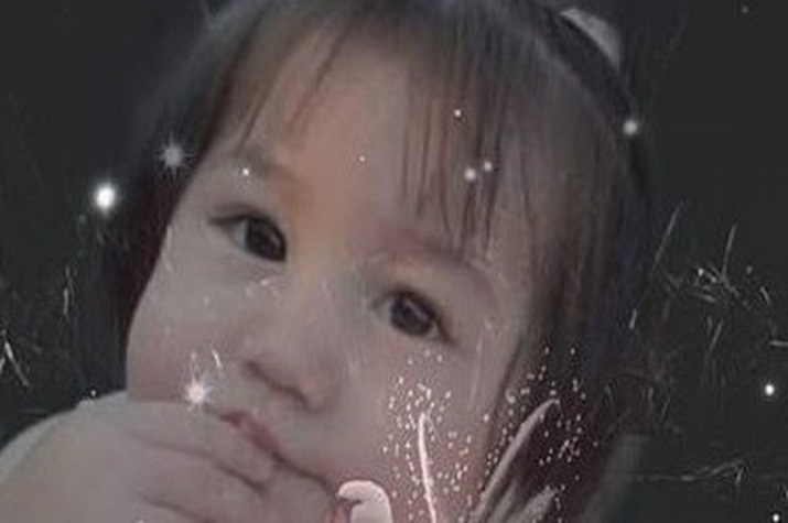 Pais matam filha de três anos espetando-lhe agulhas no coração em "ritual satânico"