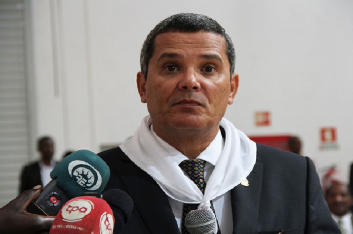 ‘Galo’  Sapiñala antecipa queda madrugadora de Falcão