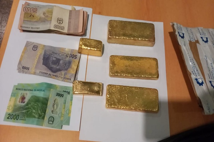 SIC detém passageiro que pretendia viajar com cinco barras de ouro para o Dubai