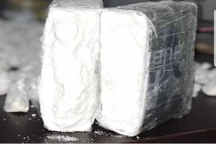 Cidadão Nacional detido no Aeroporto 4 de Fevereiro com 2 Kg de cocaína