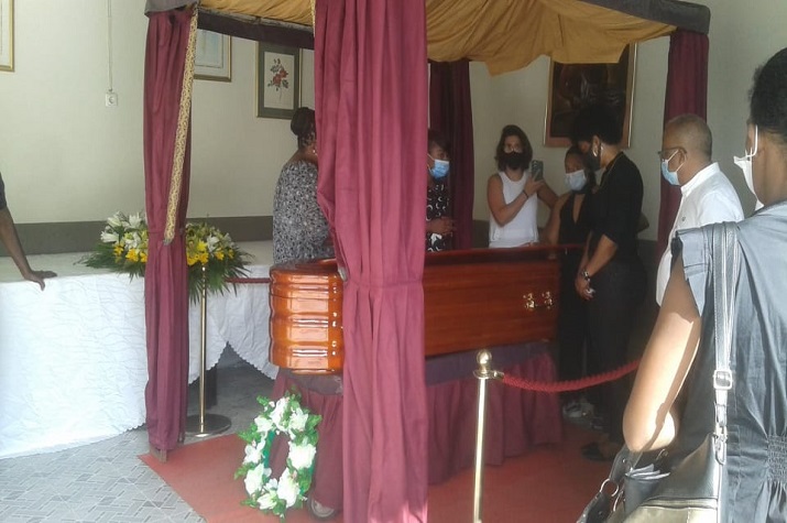 Restos mortais da médica assassinada no bairro Alvalade repousam no Cemitério do Benfica  
