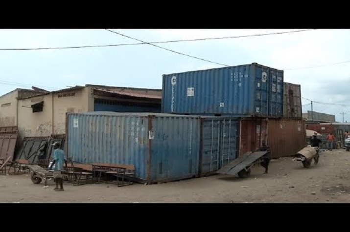 Mais de 1000 contentores estacionados nos mercados de Luanda