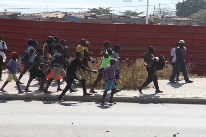 Jovem apedrejado até à morte por delinquentes no Nzeto